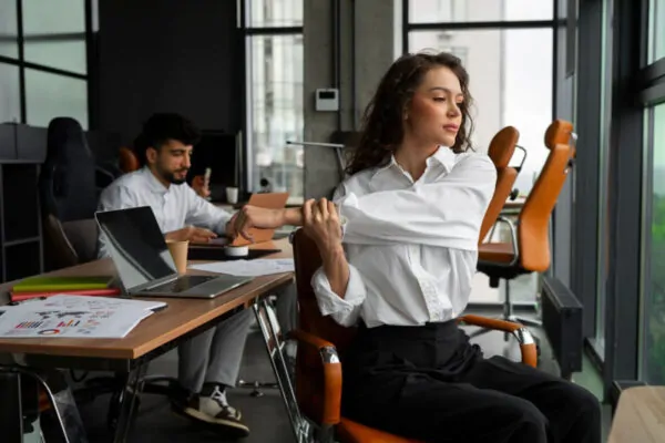 Ergonomia no trabalho: como reduzir afastamentos e aumentar a produtividade